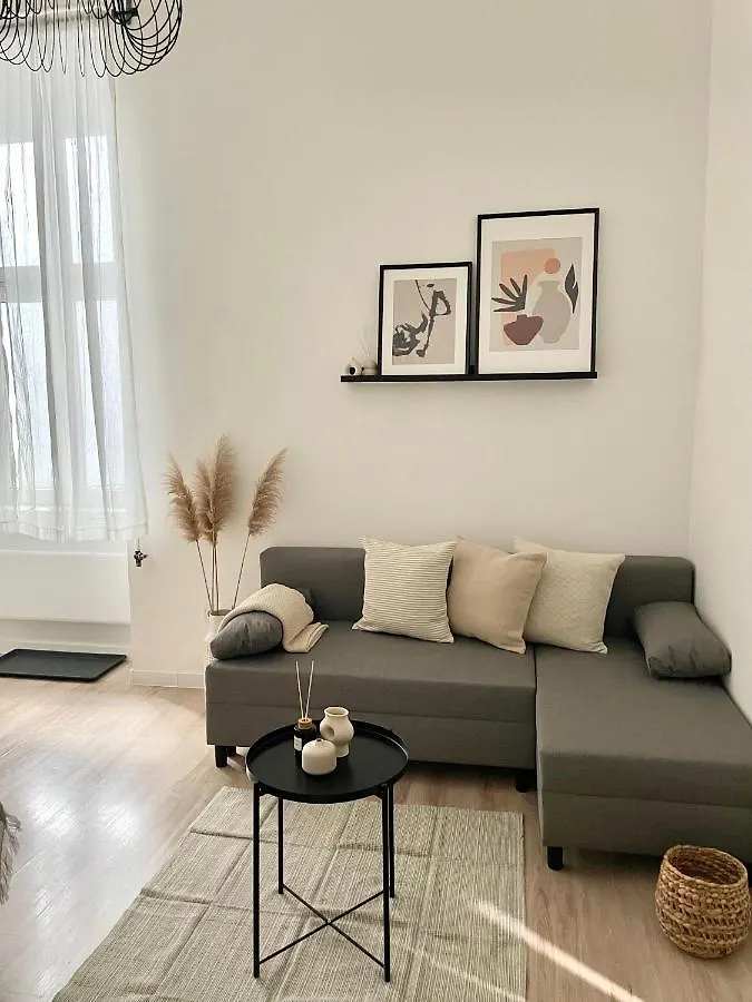 Cozy Apartment In Central Budapest