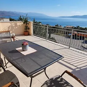 https://apartman-star-novi-vinodolski.primorje-gorskikotar.com